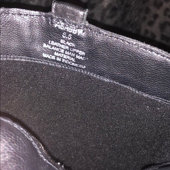 BLK LEATHER STEVE MADDEN HEELED ZIPPER BOOTS SZ8.5 - Picture 5 of 16